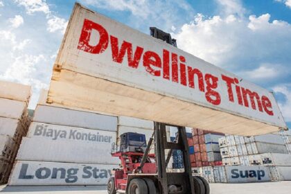 Menkeu Awasi Jalur Hijau Impor